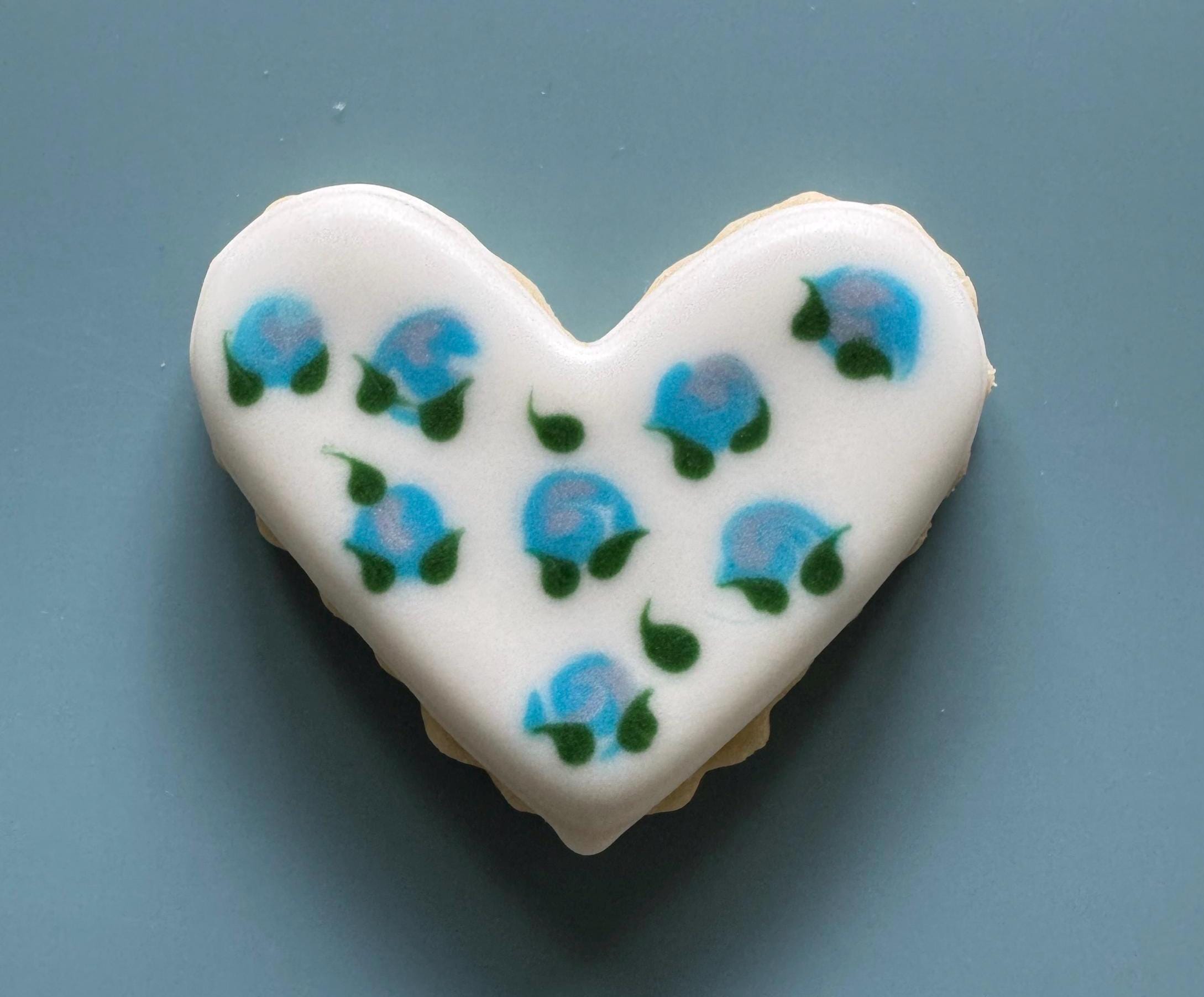 Mini Heart sugar cookies 1 dozen - Image 4